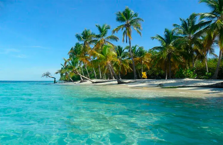 La Ciénaga Ocumare de la Costa aguas cristalinas trajes de baño